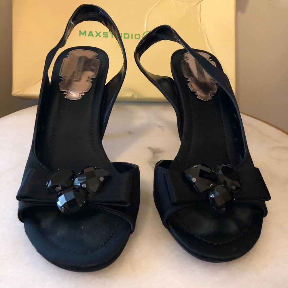 MaxStudio Short black embellished heels